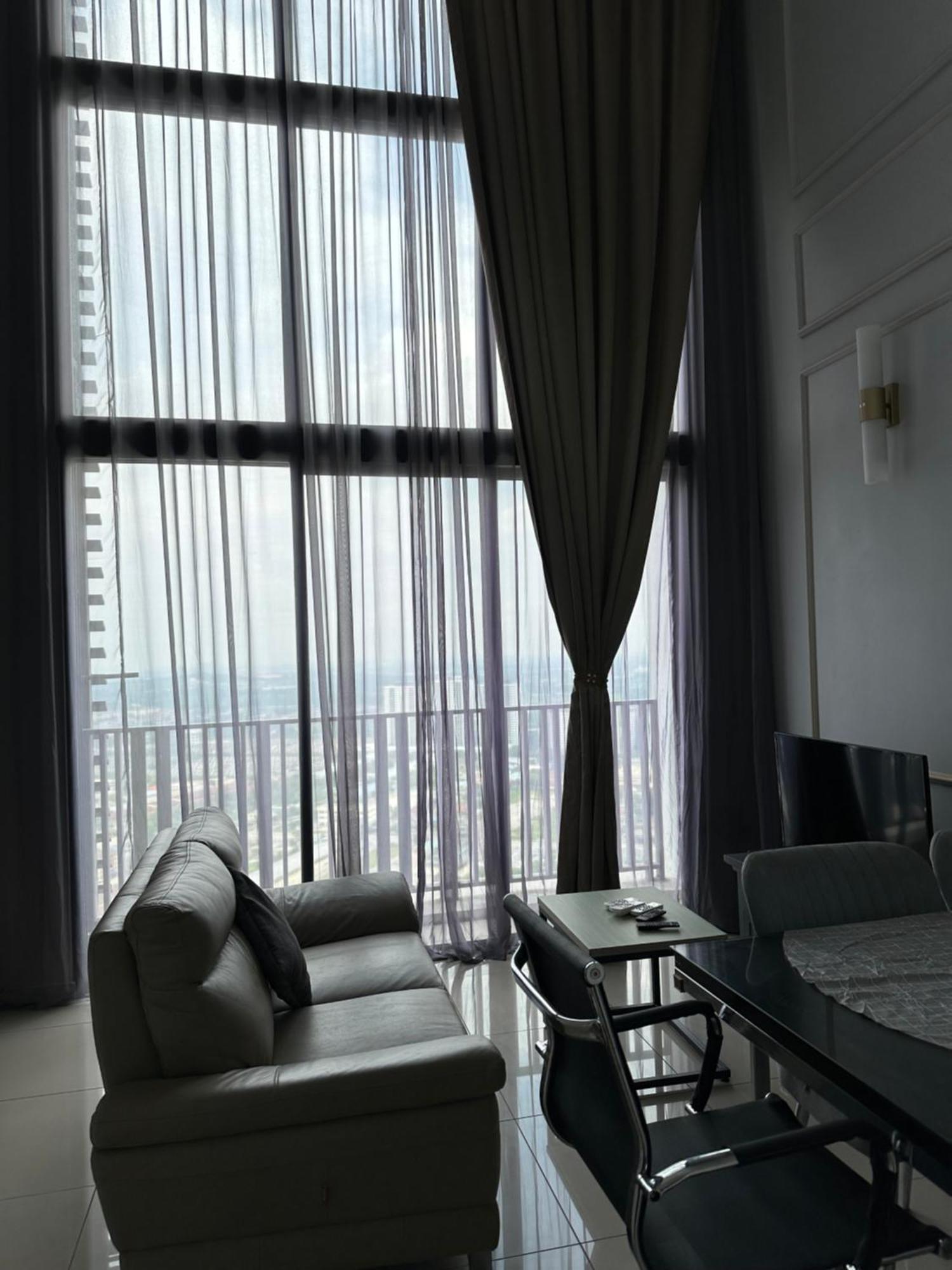 Apartment I-city At By Landmark
